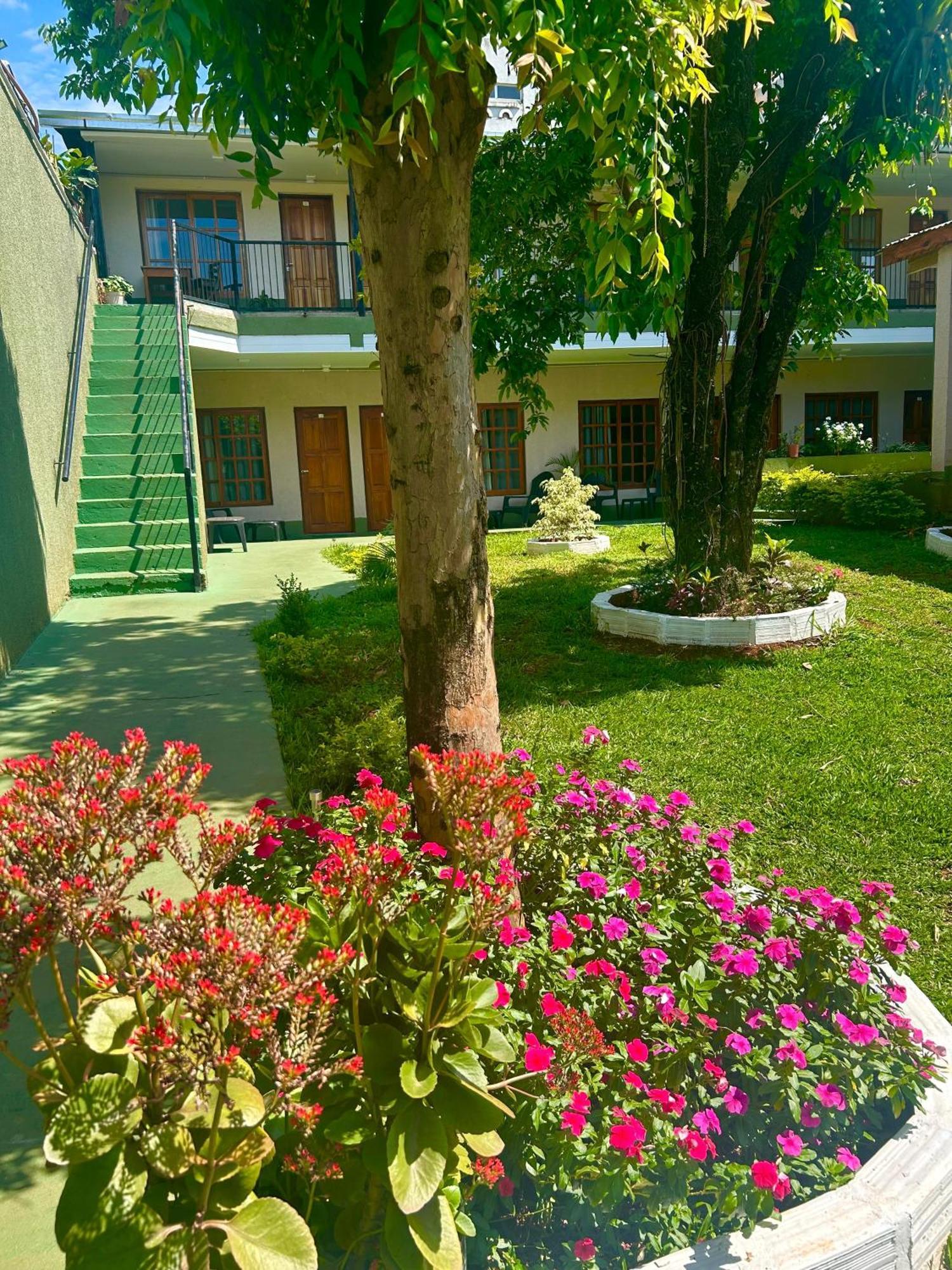 Tupa Hotel Iguazu Puerto Iguazú Exteriör bild